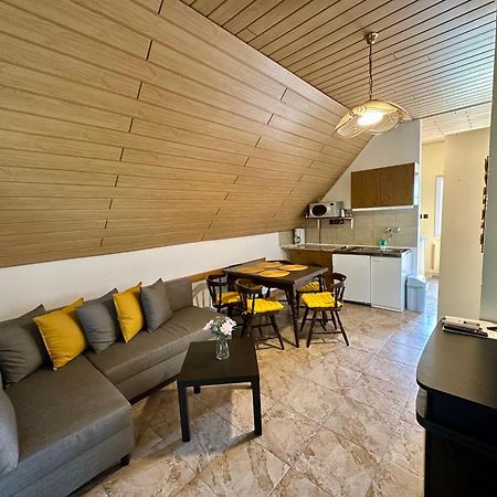 Rita Apartman Balatonszeplak Сиофок Екстериор снимка