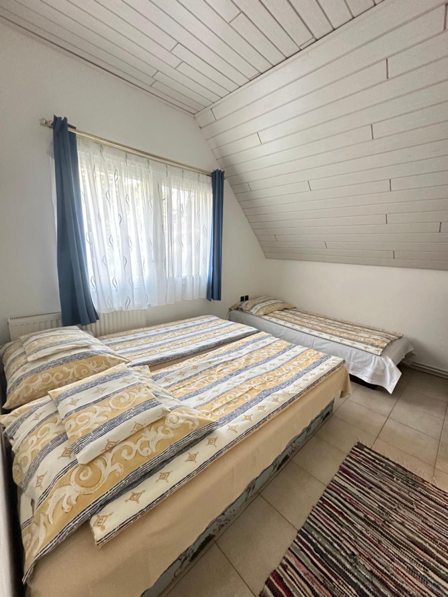 Rita Apartman Balatonszeplak Сиофок Екстериор снимка